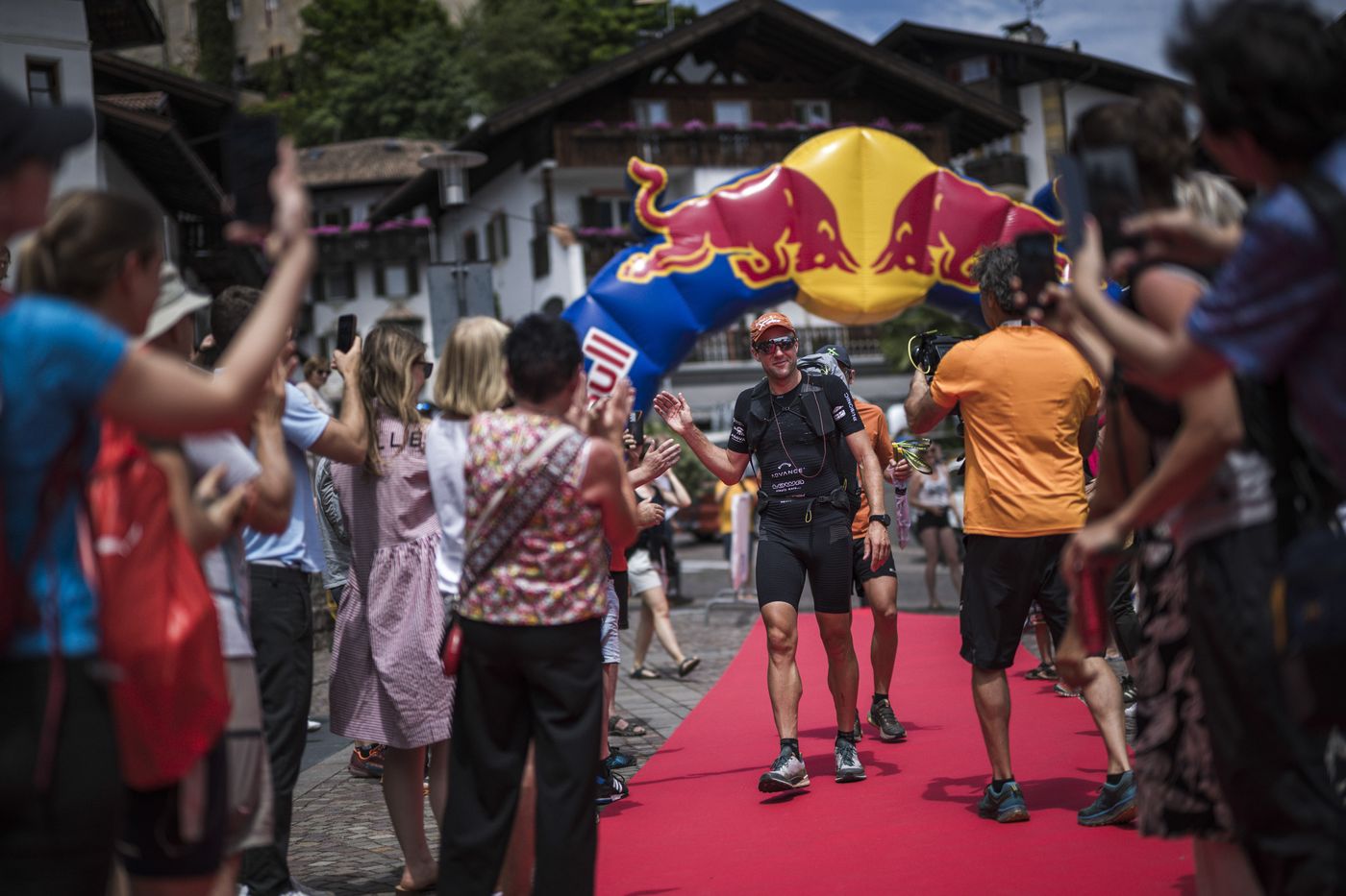 Zieleinlauf auf dem roten Teppich